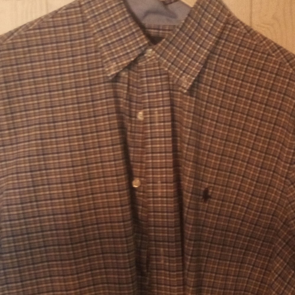 Beautiful Ralph Lauren polo size large gently used